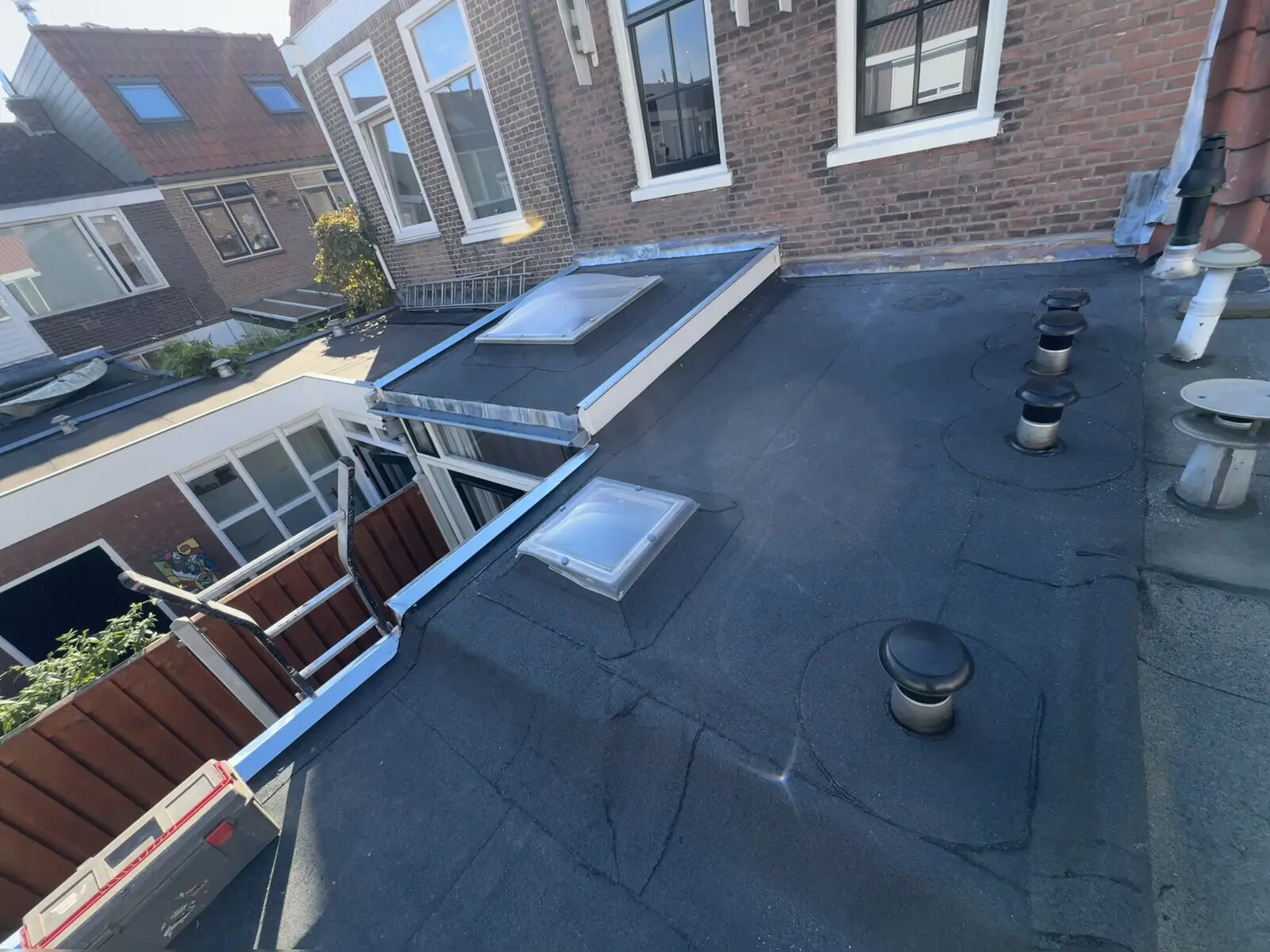 Grinddak met lichtkoepels – Haarlem-Noord